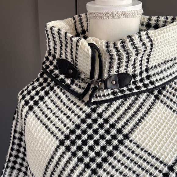 NWT Kelly & Katie Checkered Black and White Poncho - Picture 2 of 5